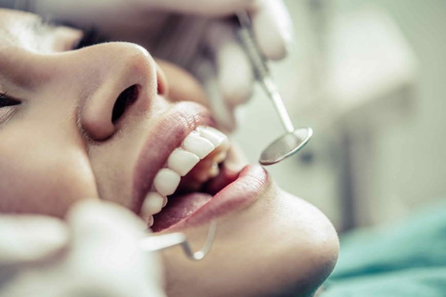 What are invisible braces? Aesthetic treatment with lingual orthodontics